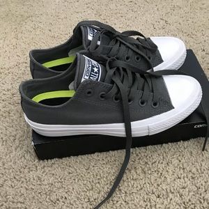 All star Chuck Taylor converse women 7 men 5